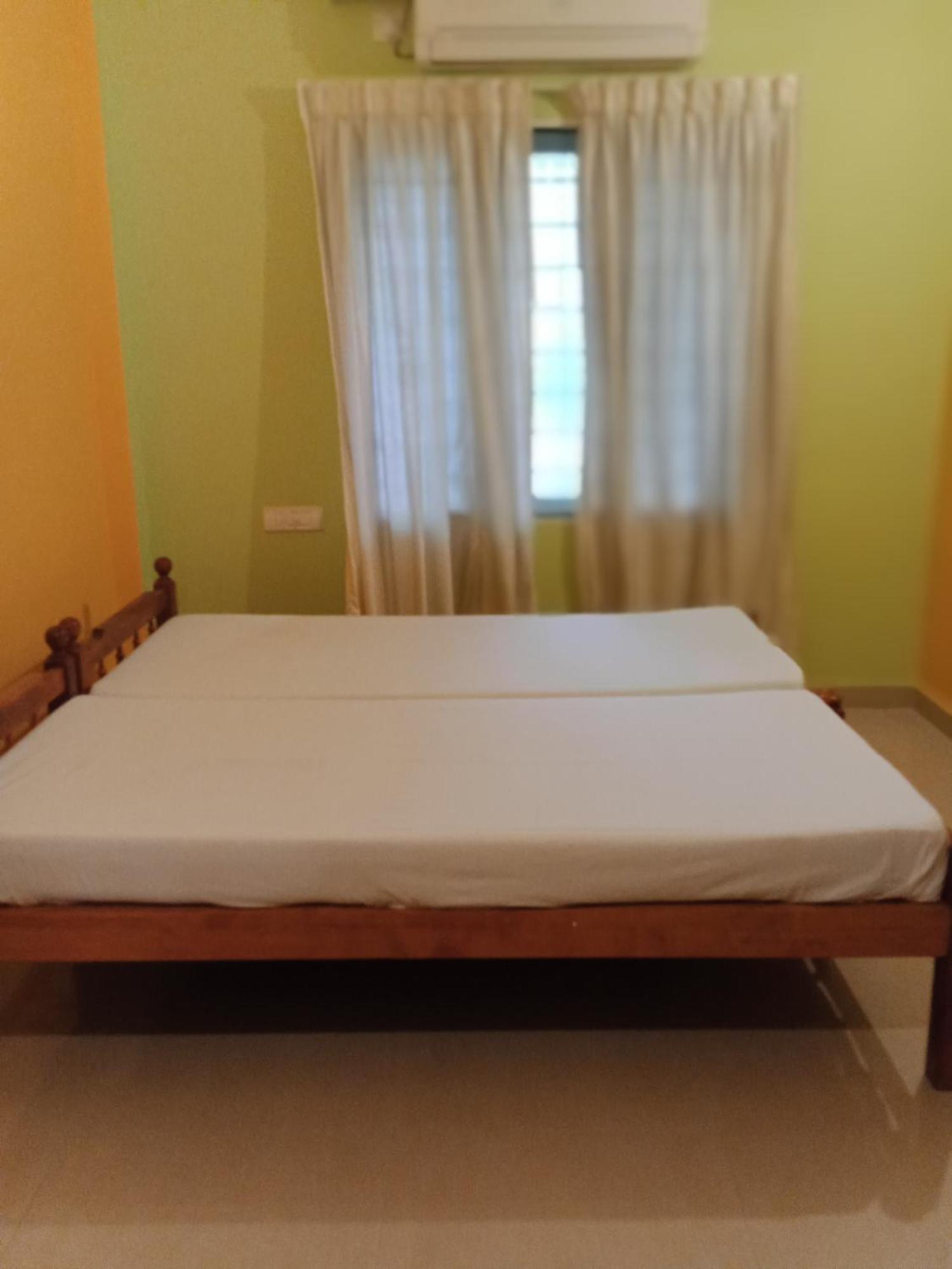 Frangipani Holiday Home Fort Kochi Bagian luar foto